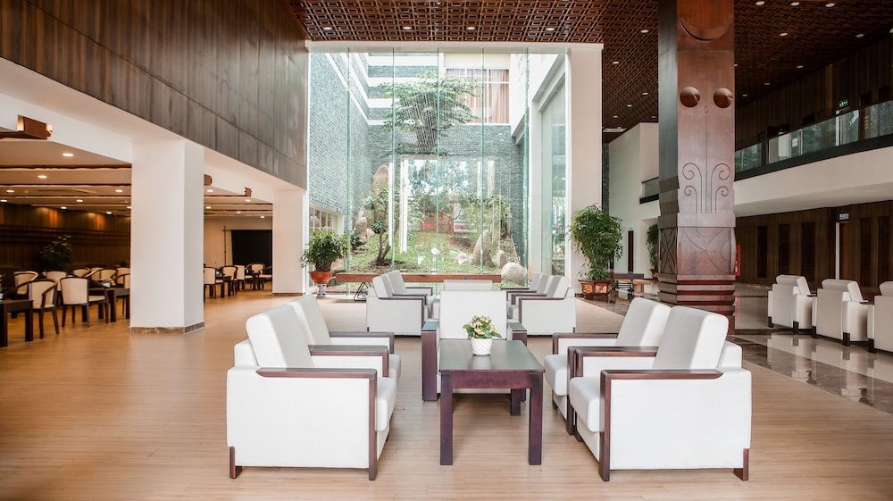 Elephants Hotel Buon Ma Thuot 30/50