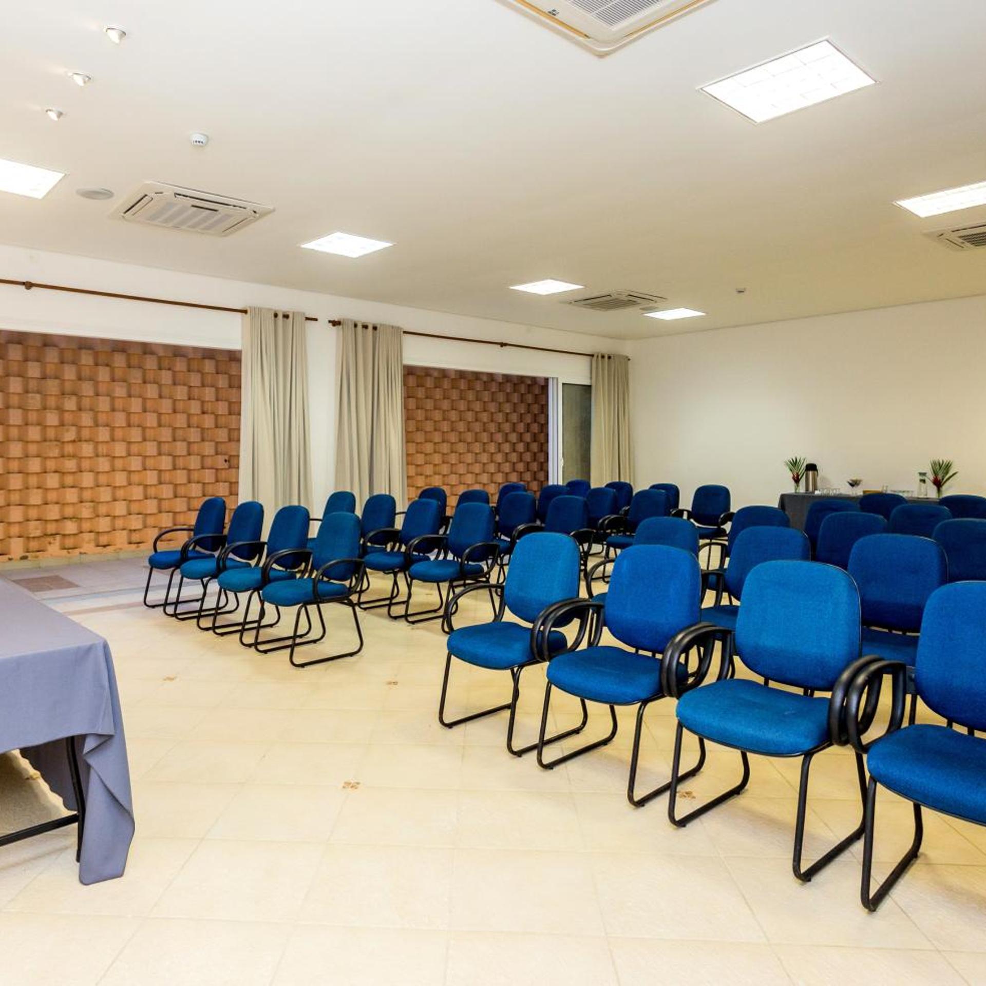 Beach Hotel Cambury 43/60