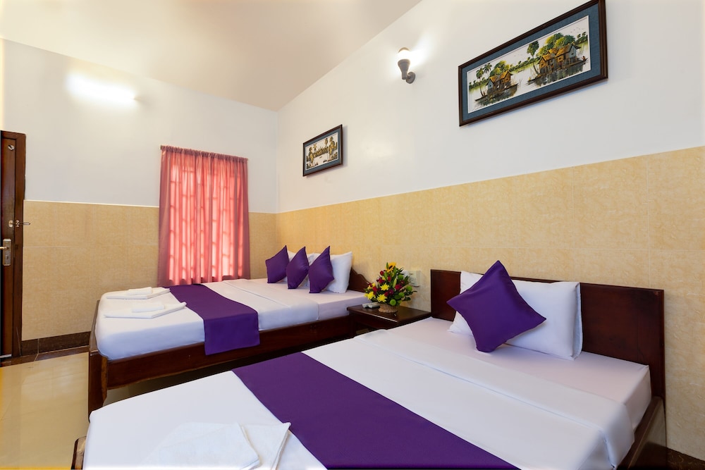 Botoum Hostel 8/33