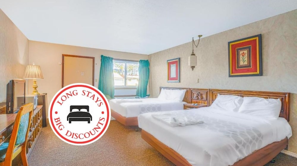Love Hotels Tomahawk at Lake Mohawksin WI 18/49