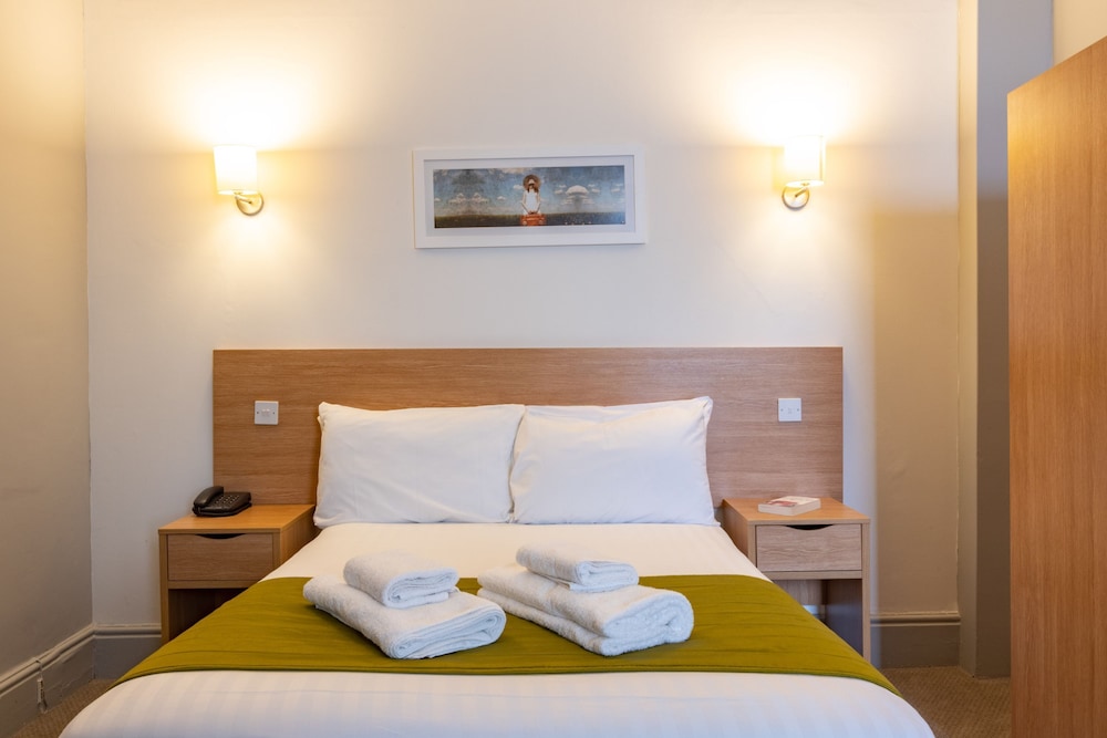 Burlington Hotel 23/53