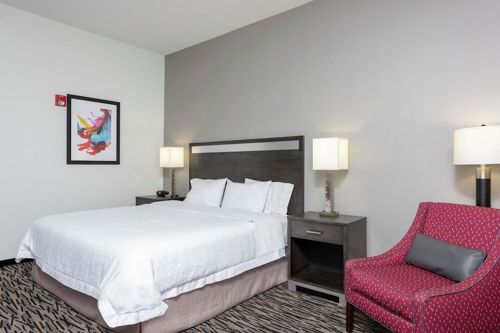 Hampton Inn Akronsouth 18/45