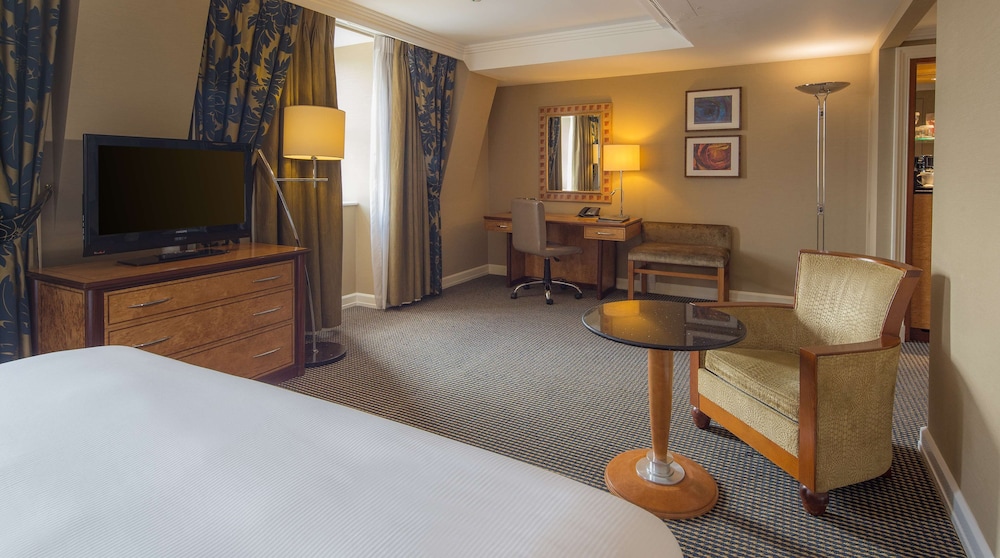 Hilton London Paddington 58/84