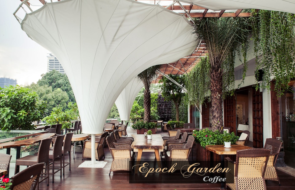 Lotus Saigon Hotel 46/62