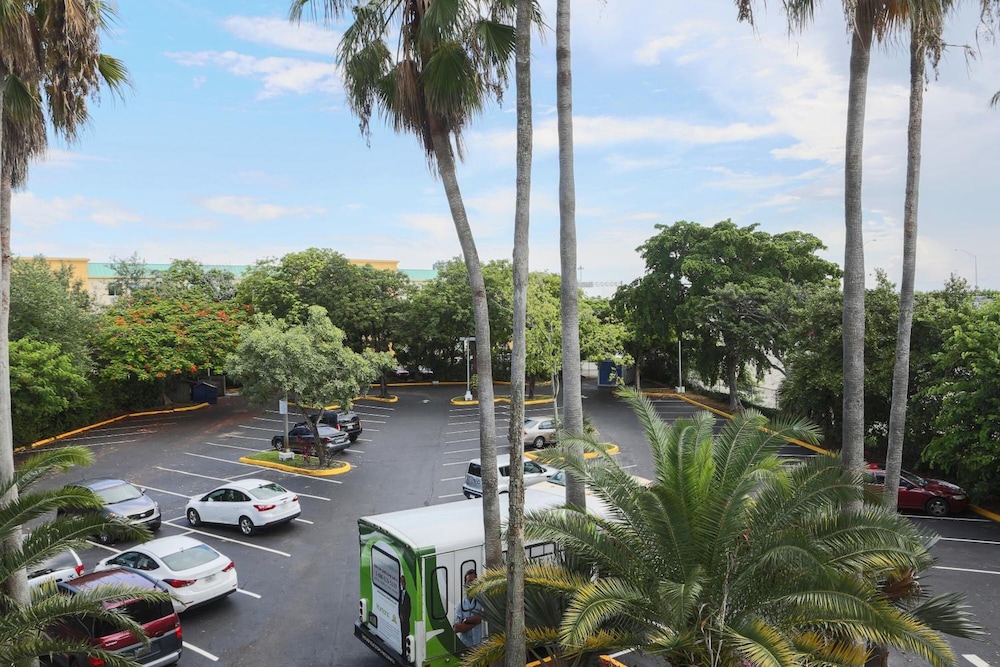 Motel6 Cutler Bay, FL - Miami 55/65