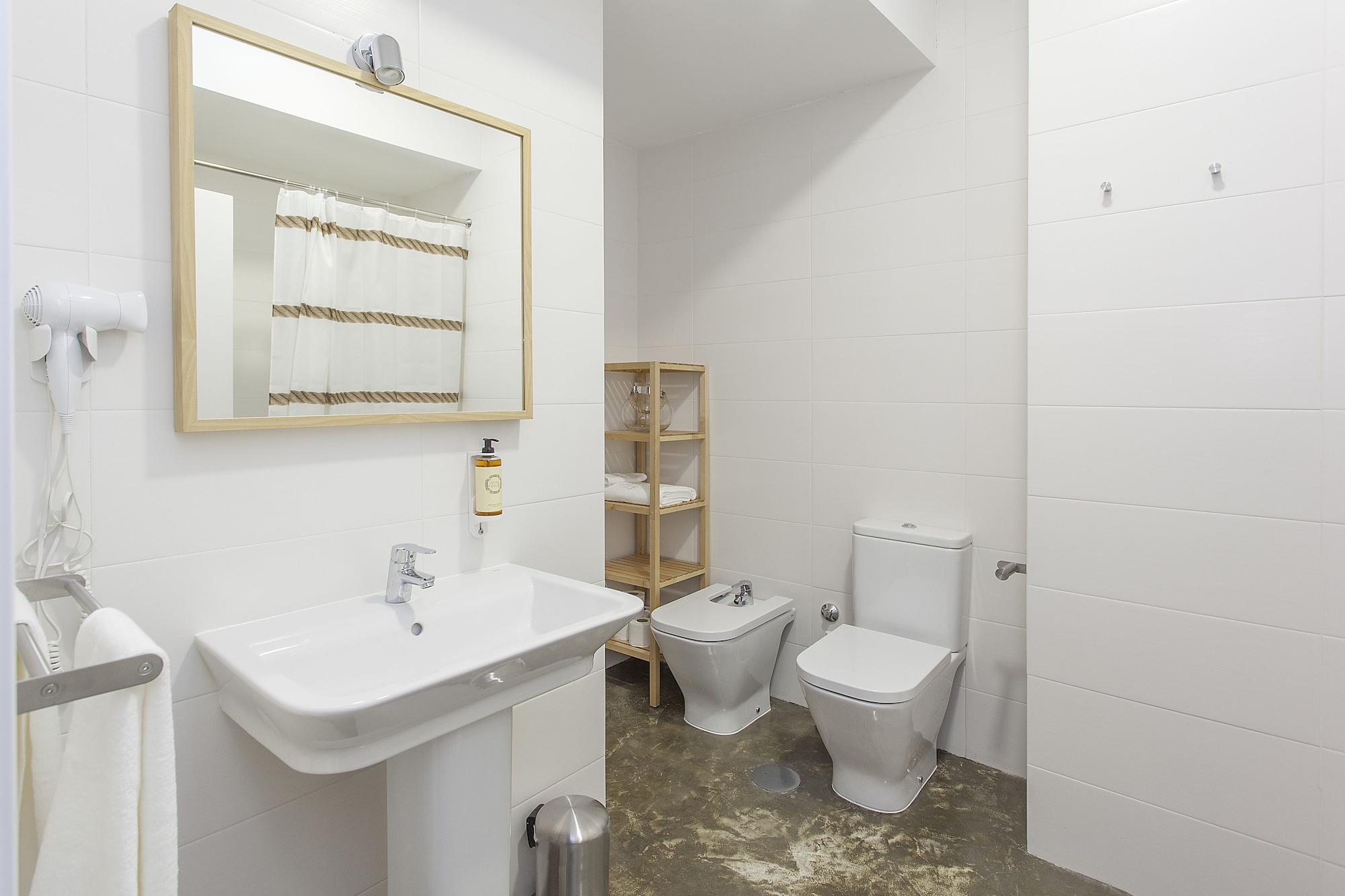 جناح سوبيريور بسرير مزدوج بإطلالة على النهر، Emporium Lisbon Suites 10/10