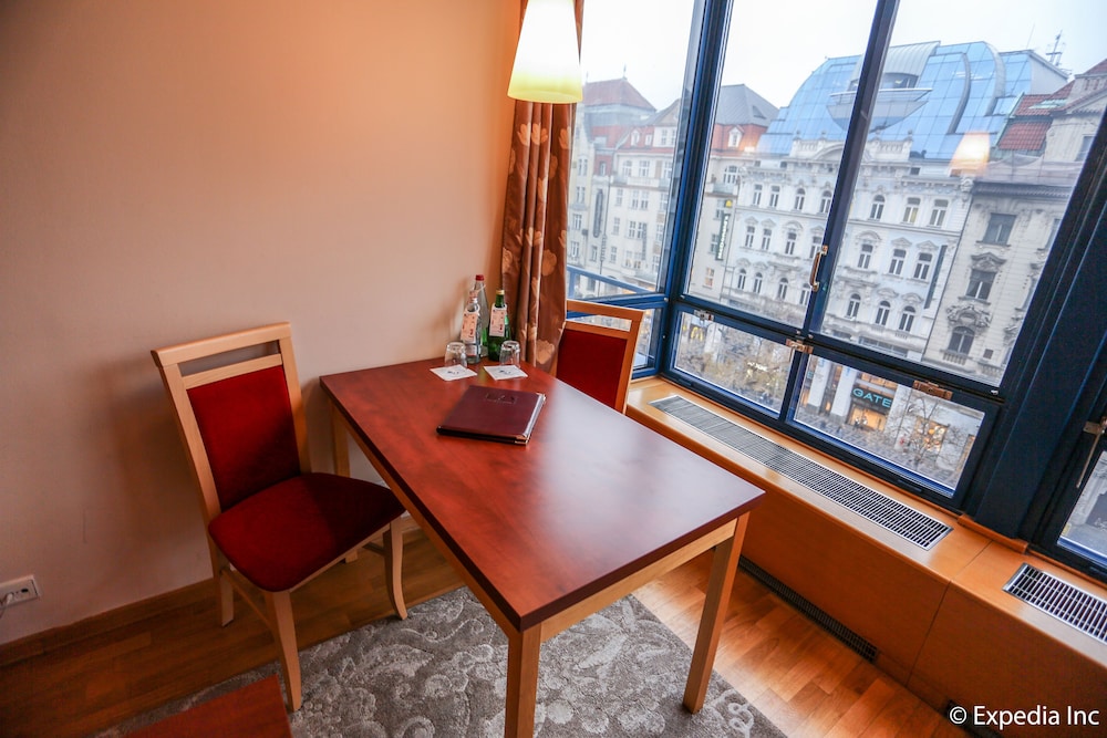 EA Hotel Julis 42/49