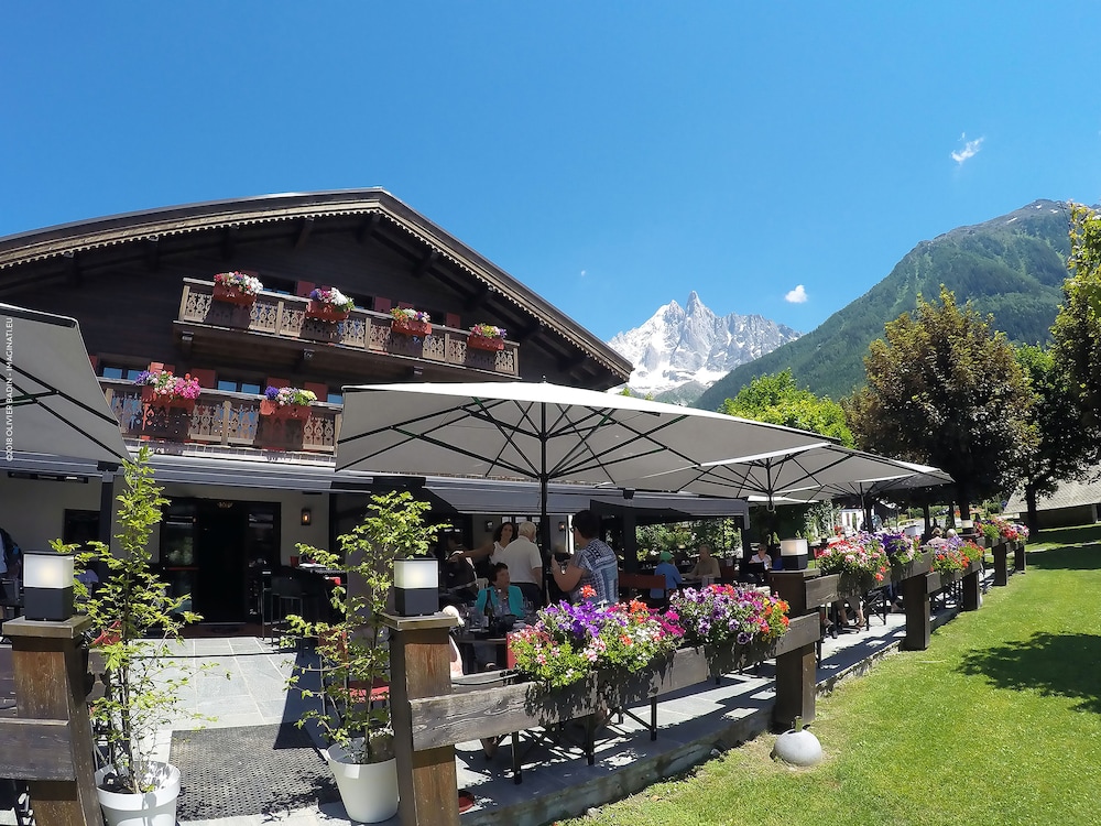 Chalet Hotel Le Castel 4/74
