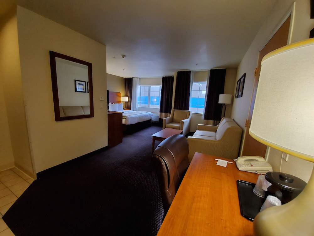 Country Inn & Suites by Radisson, Bend near Pilot Butte 21/50