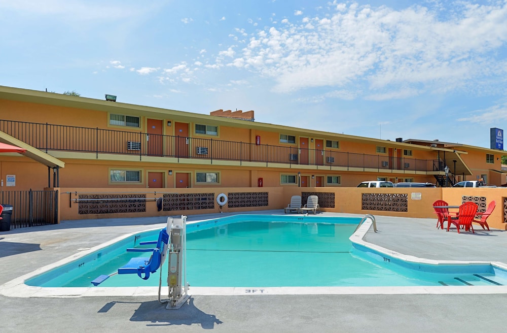 Americas Best Value Inn Ponca City 1/25