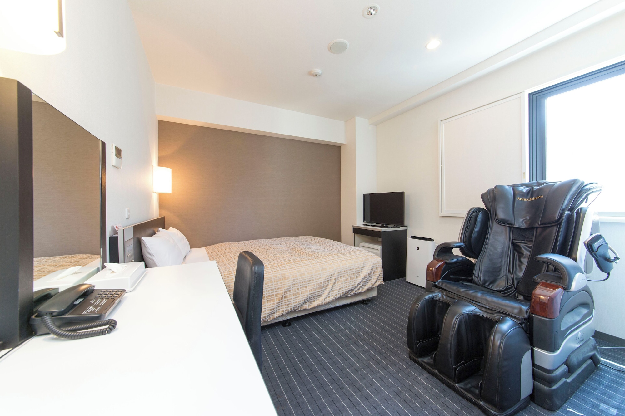 DELUXE, DOUBLE BED