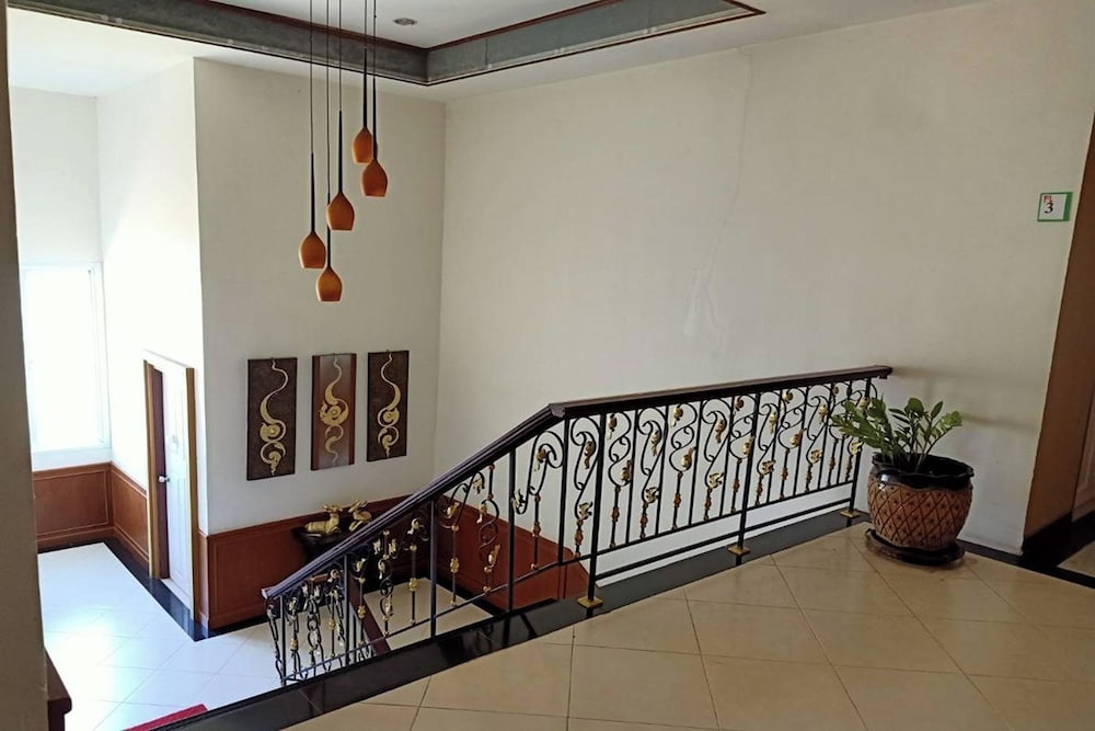 Karnmanee Place 32/35