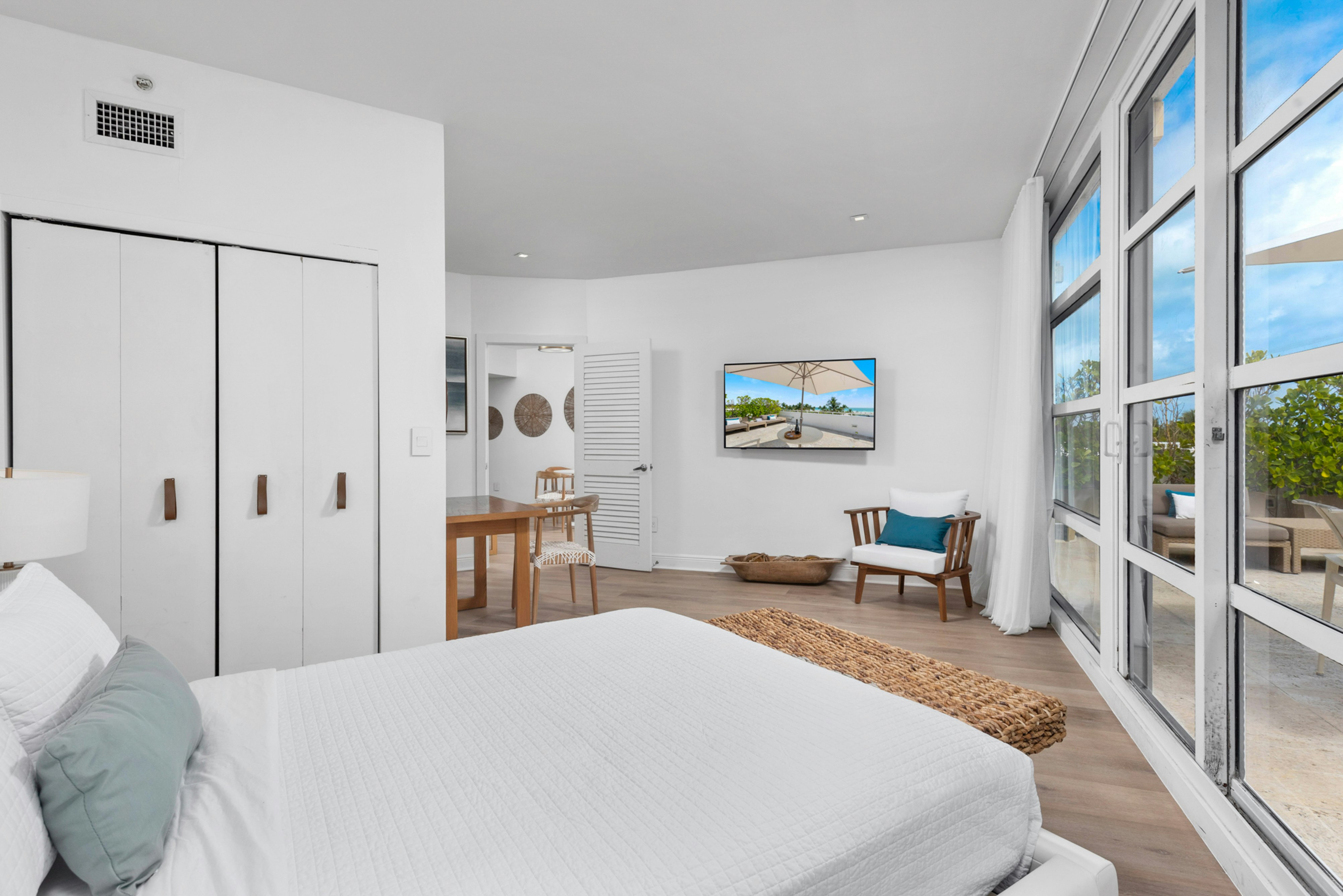 Bentley Hotel South Beach 20/84