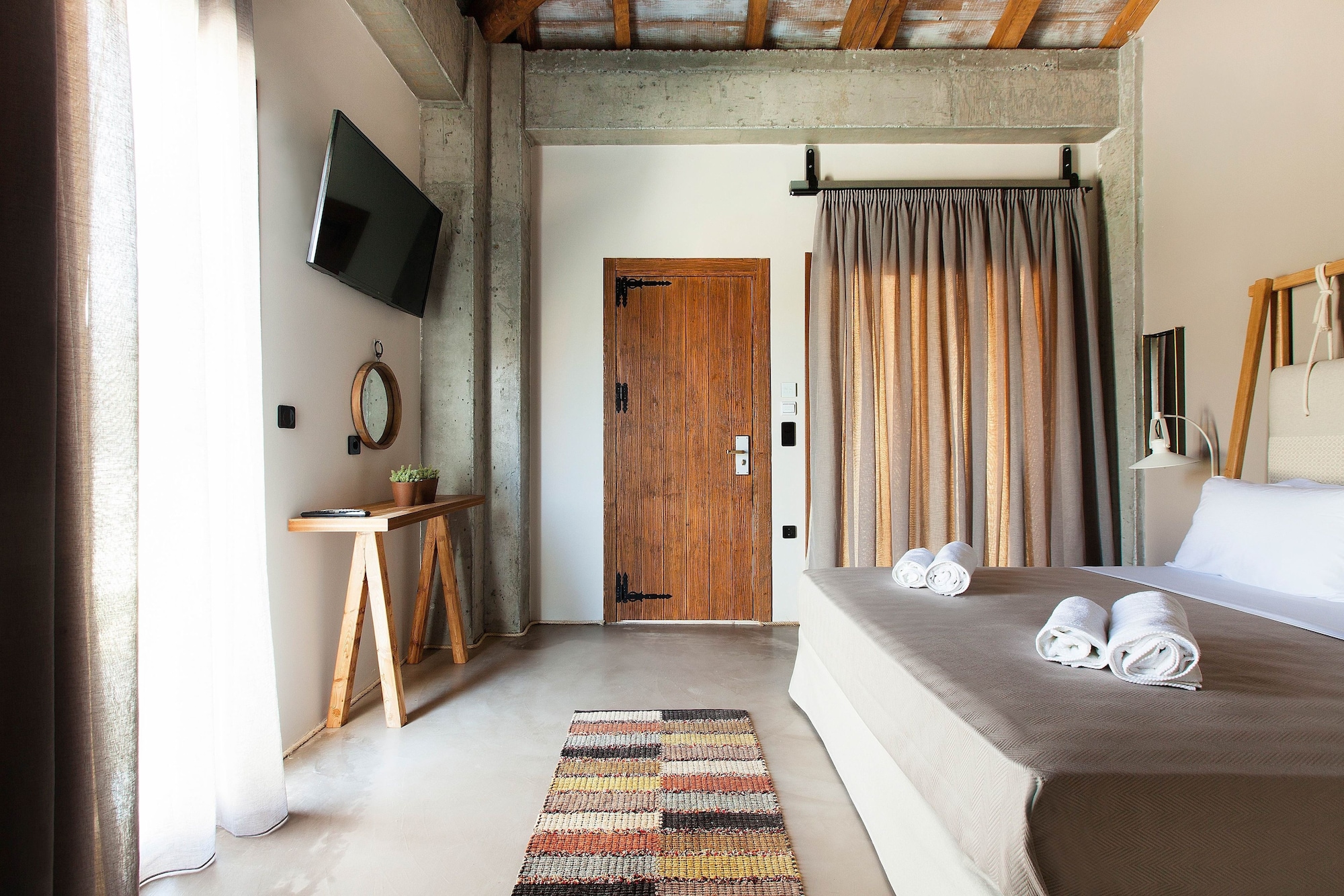 JUNIOR SUITE, POOL VIEW, PRIVATE POOL