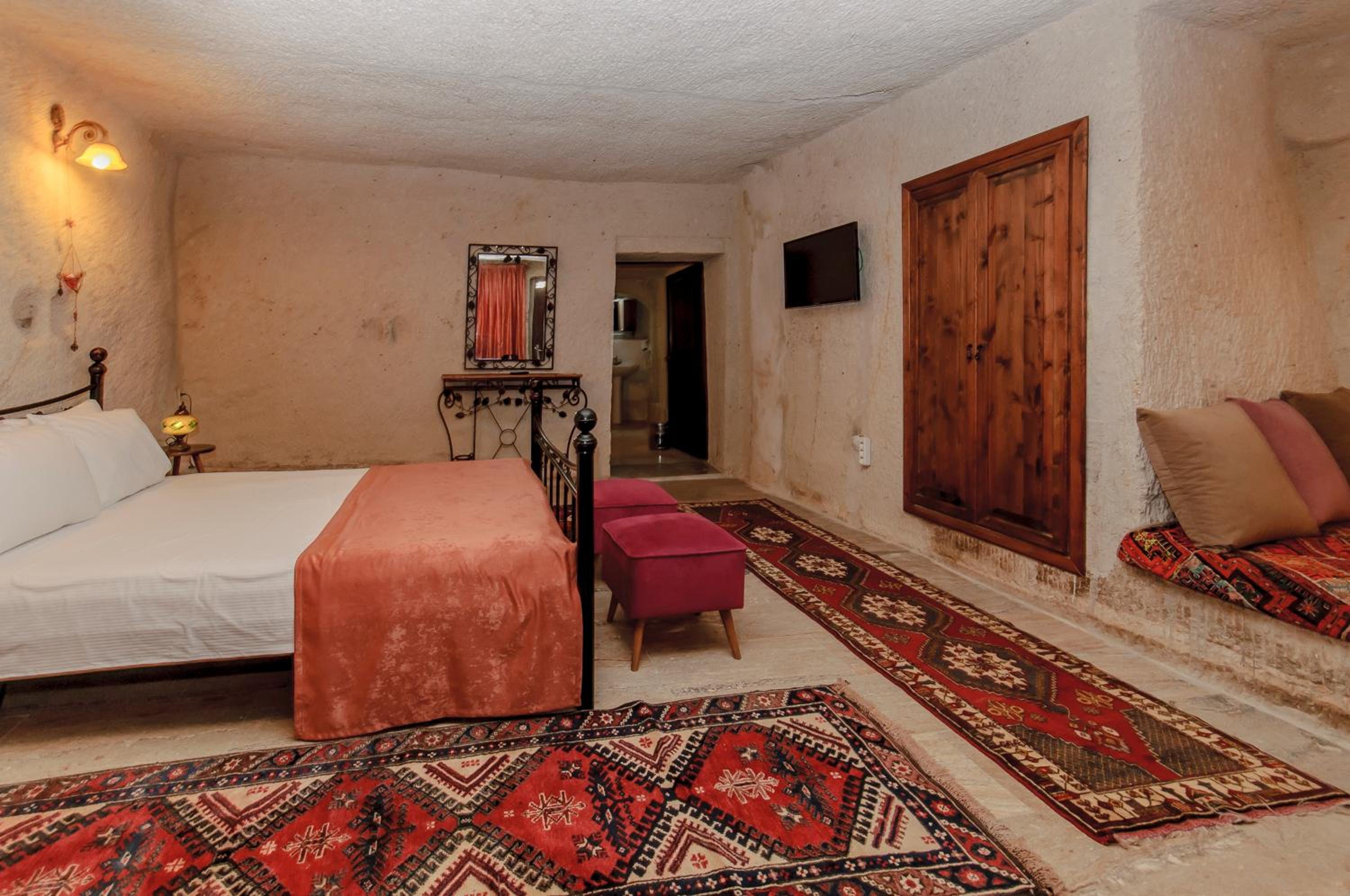 Sedir Cave Hotel 8/50