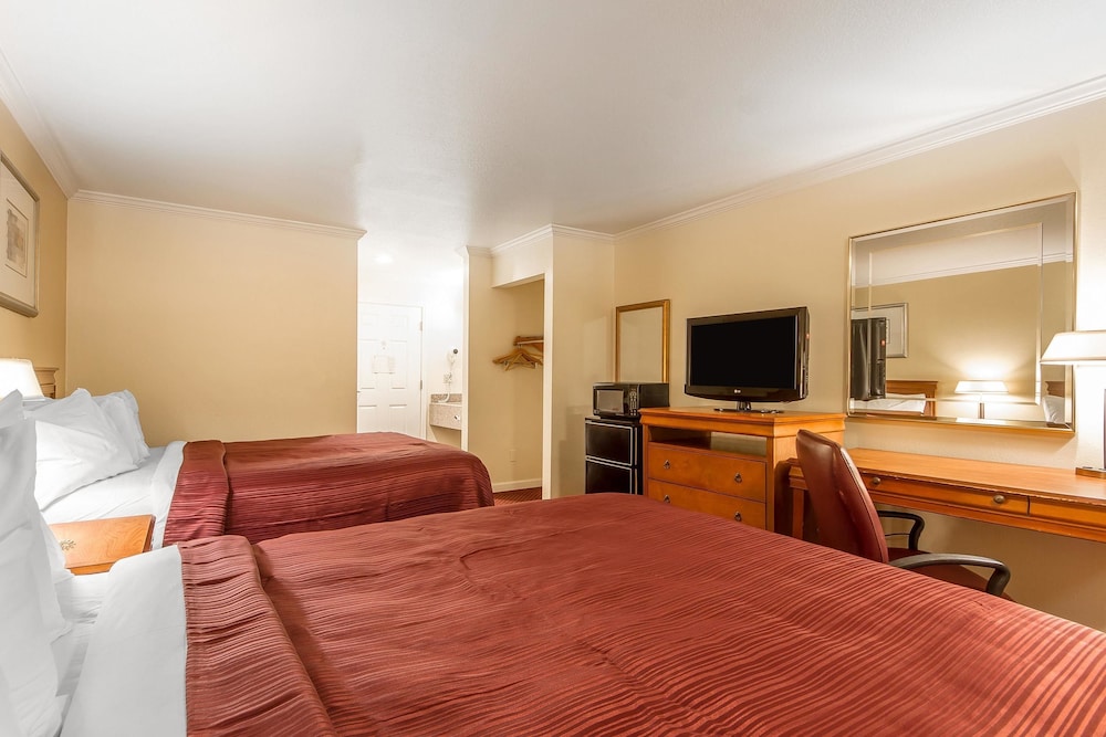 Quality Inn & Suites Gilroy CA 21/47
