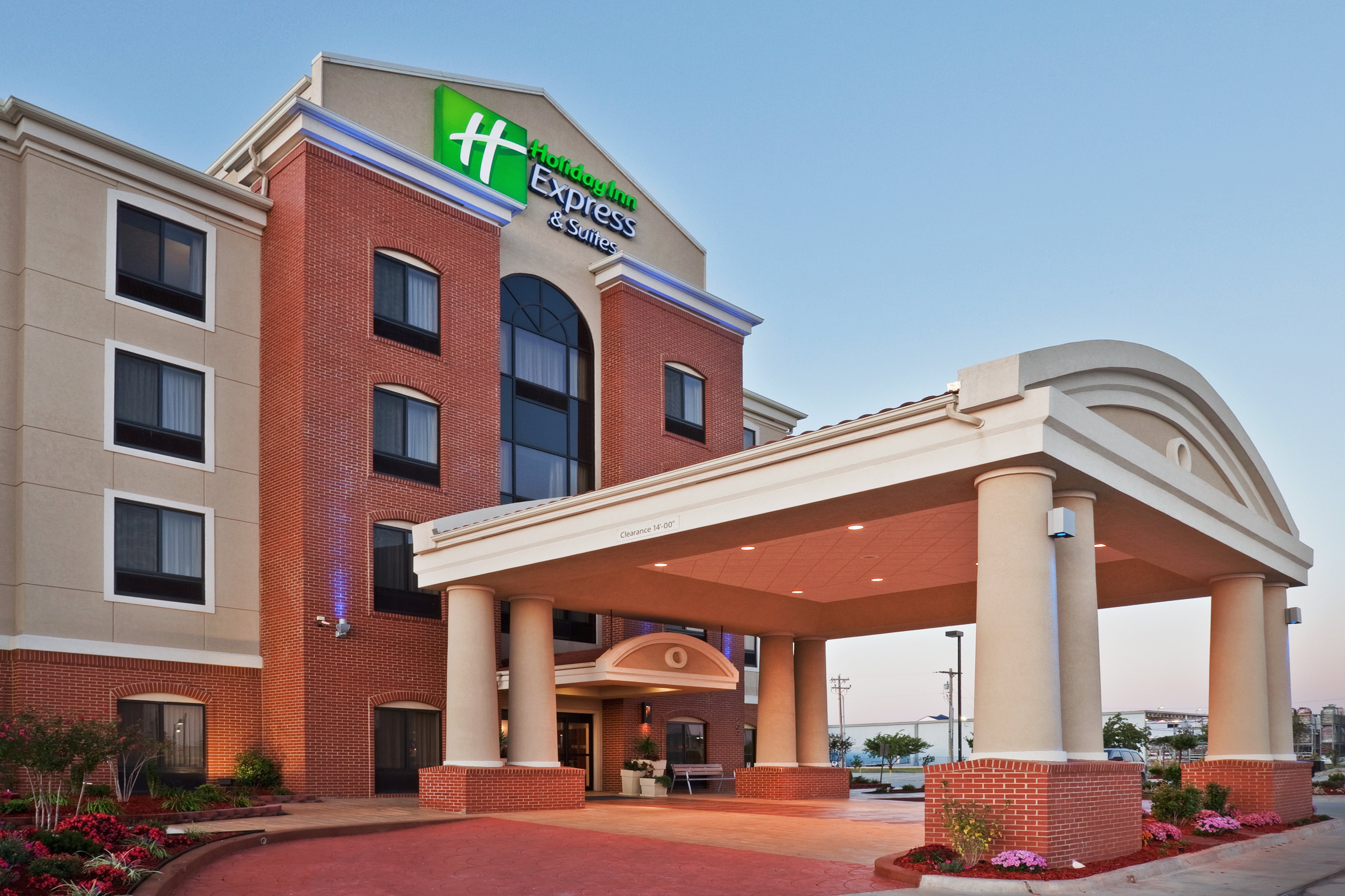 Holiday Inn Express and Suites Oklahoma City West-Yukon, an IHG Hotel 2/22