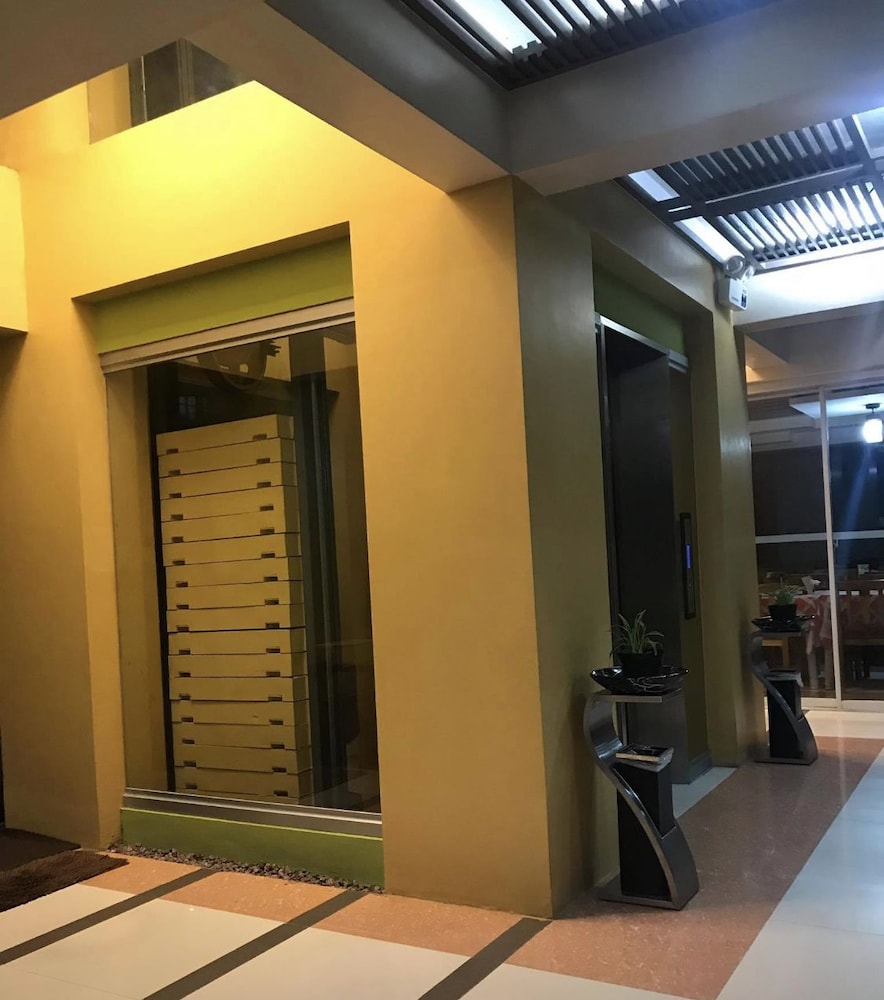 Regency Hotel De Vigan 15/28