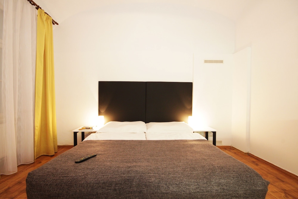 Prague Central Residence 8/26