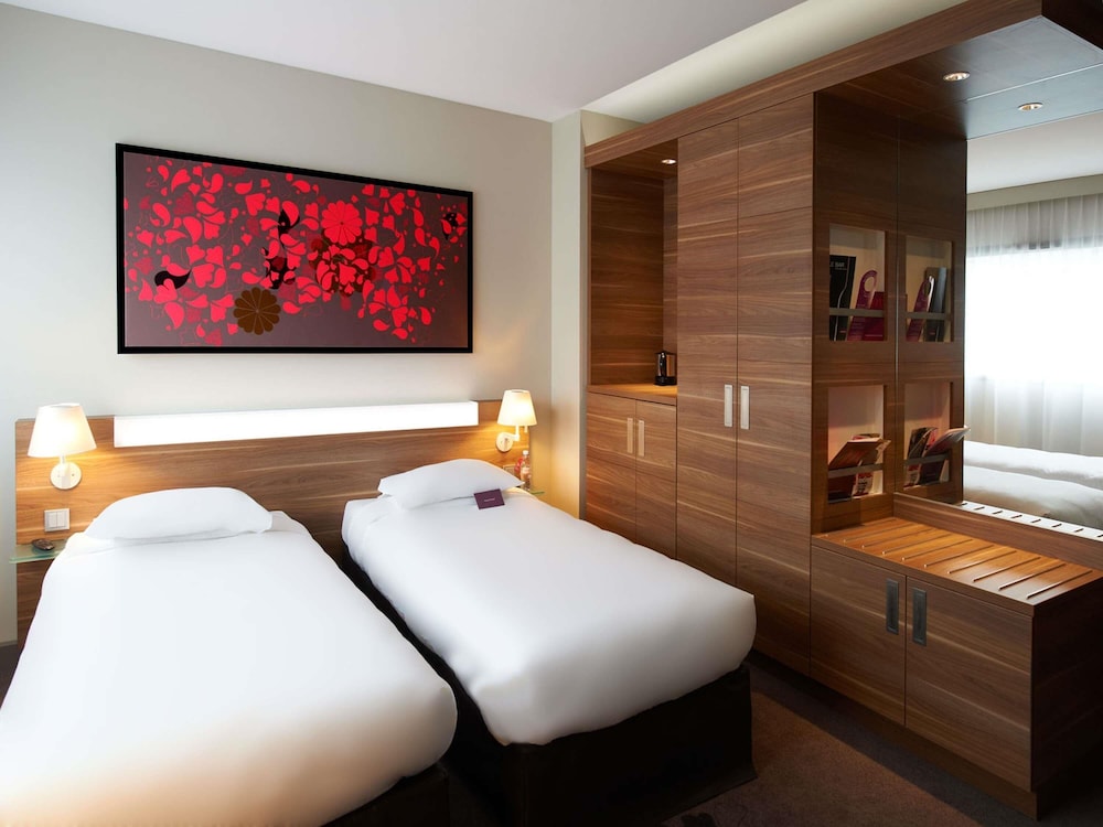 MERCURE CHOLET CENTRE 13/48