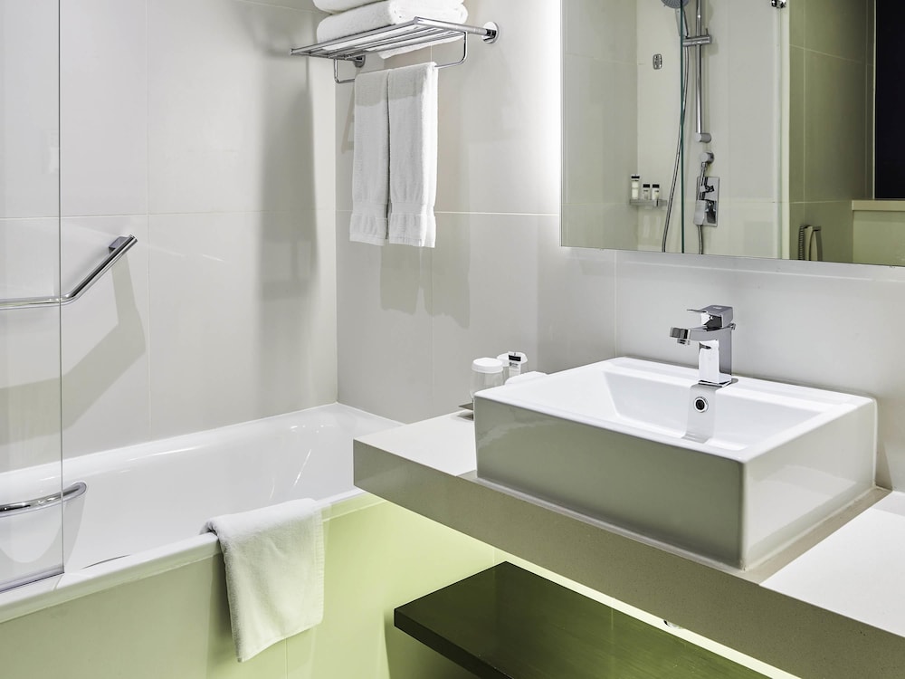 Pullman Dubai Creek City Centre 50/50