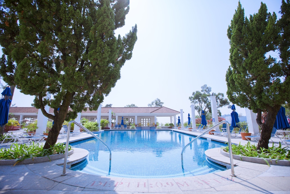 Grand Coloane Resort 3/52