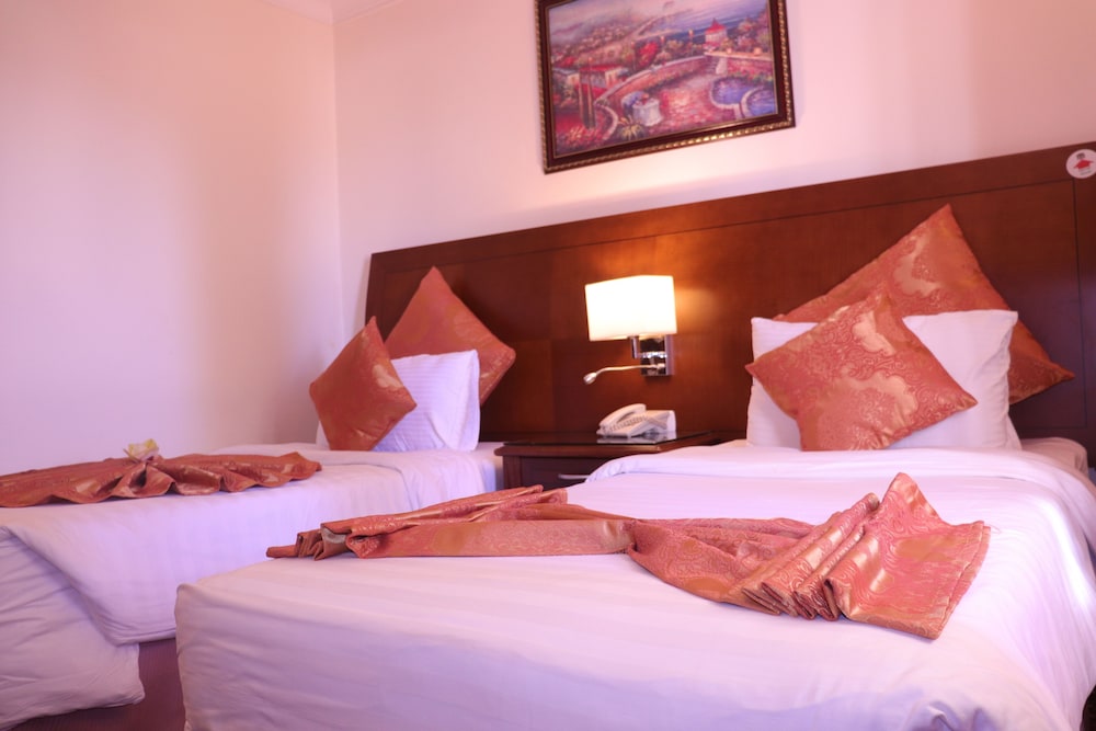 AMRA PALACE HOTEL 17/50