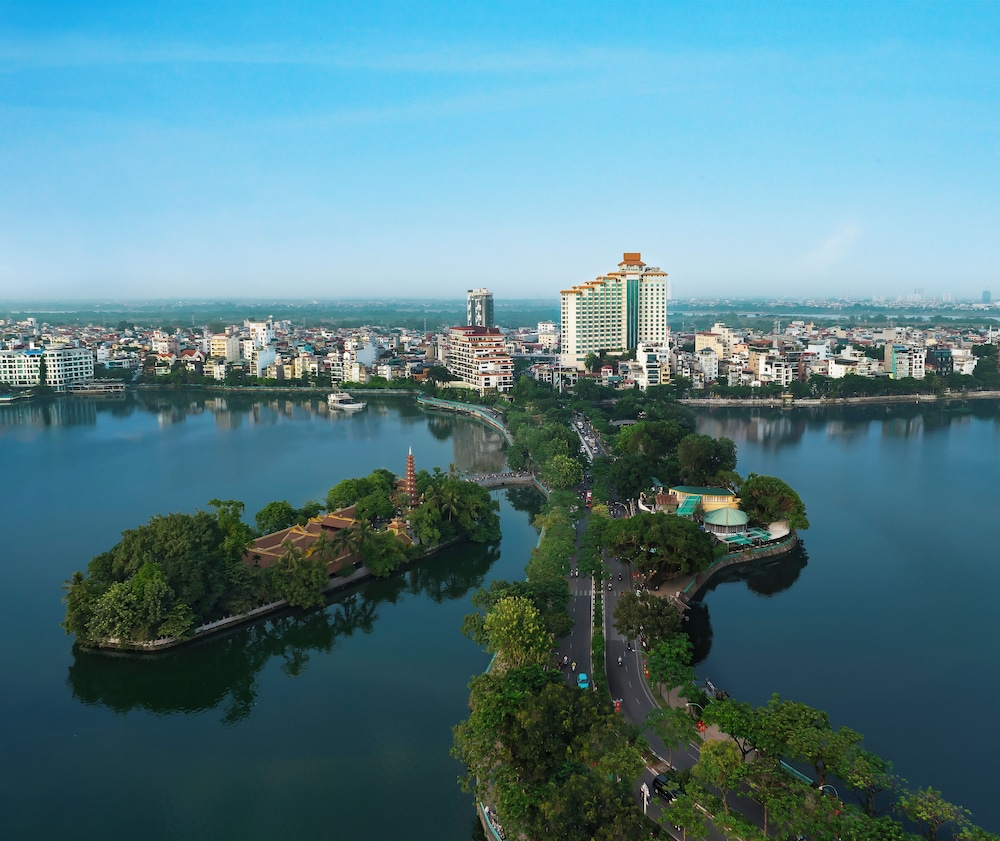 Pan Pacific Hanoi 68/72