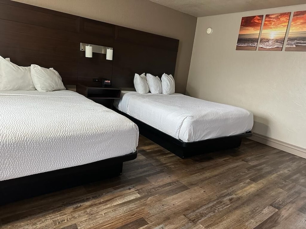 Travelodge by Wyndham Florence 25/53
