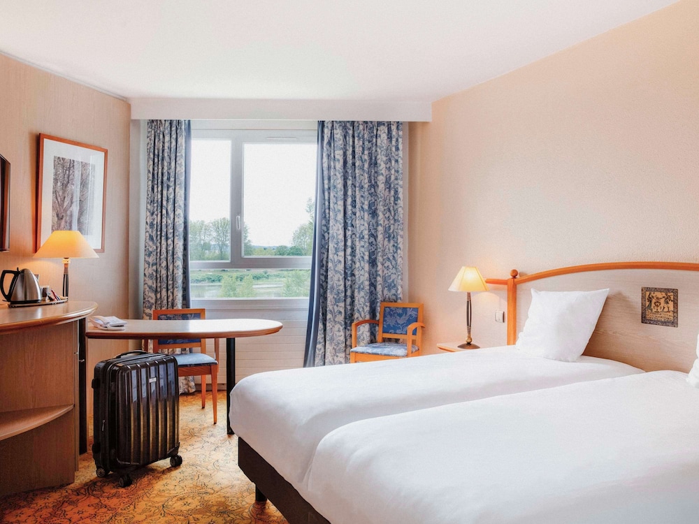 Mercure Nevers Pont De Loire 16/67