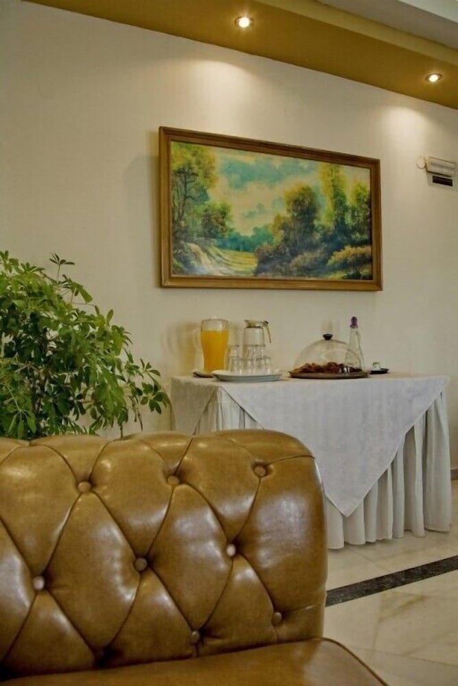 Jo-An Beach Hotel 58/93
