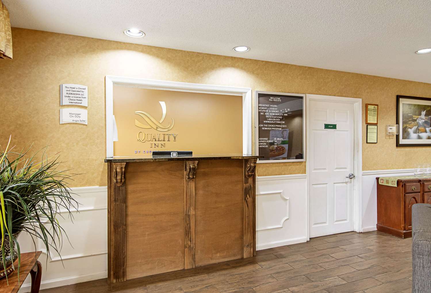 Quality Inn Thomaston 8/37