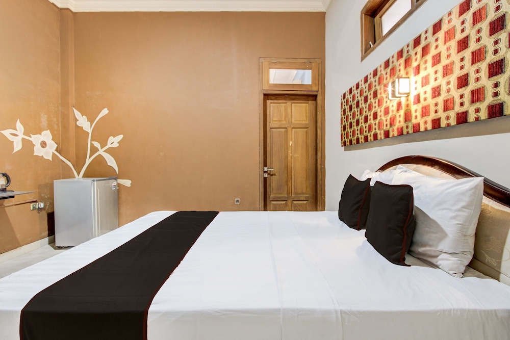 Hotel O Solo near RS JIH Solo formerly Azifa Inn 23/27