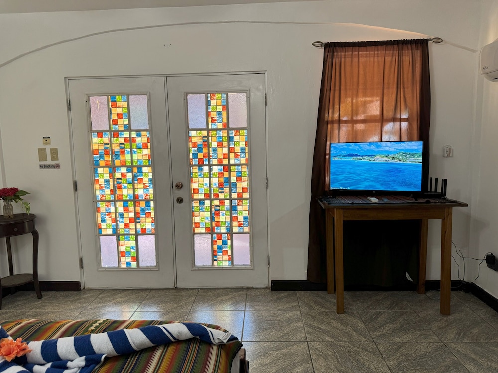 Caribbean Shores Bed & Breakfast 5/50