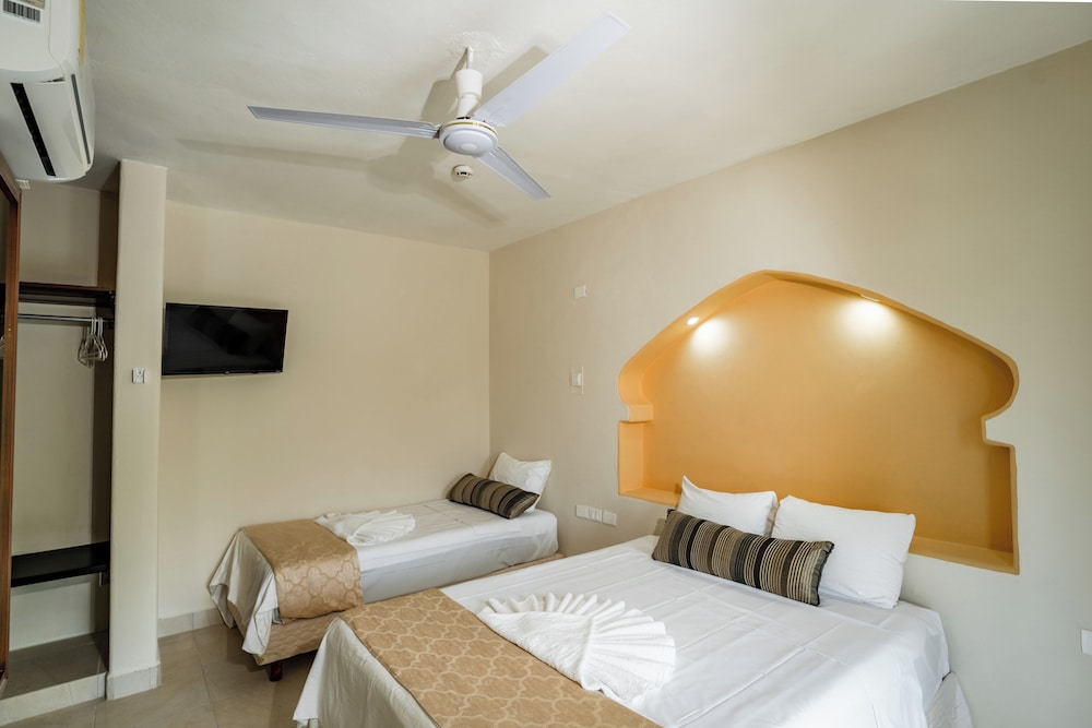 Sahara Hotel 30/71