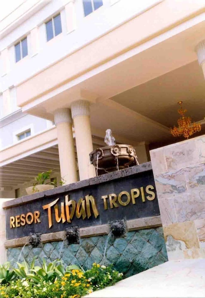 Resor Tuban Tropis 2/30
