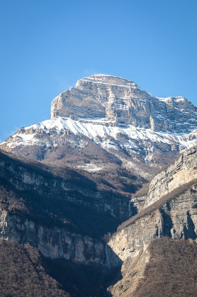 Ibis Styles Crolles Grenoble A41 33/38
