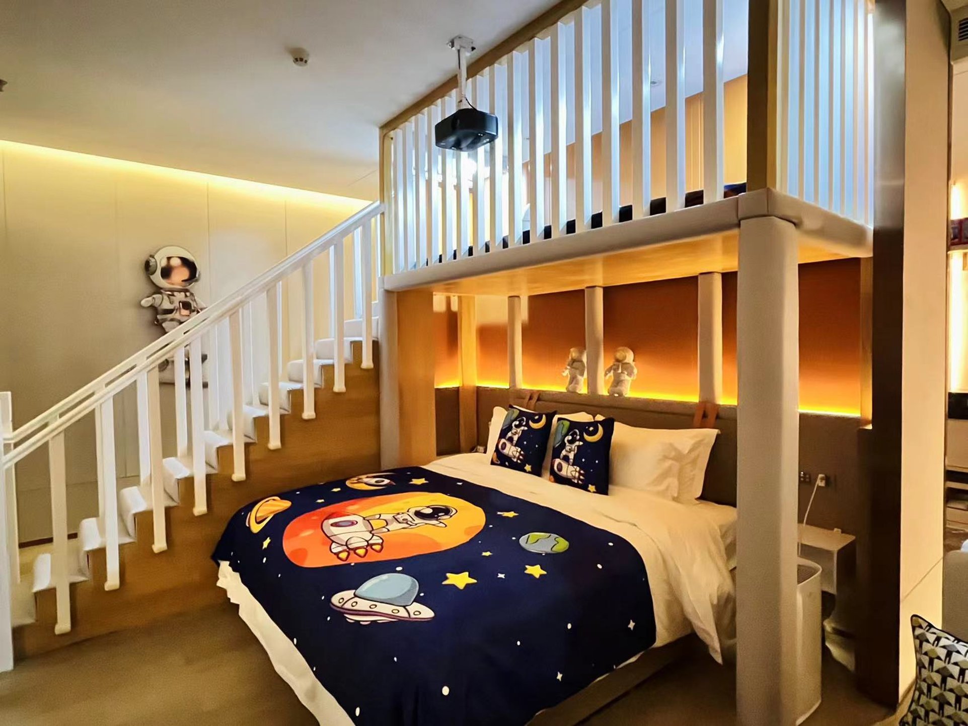 Kids Theme, Grand, Loft, King Bed