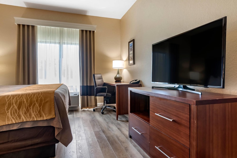 غرفة قياسية بسرير كينج، Comfort Inn & Suites Fort Walton Beach - Destin West 6/9