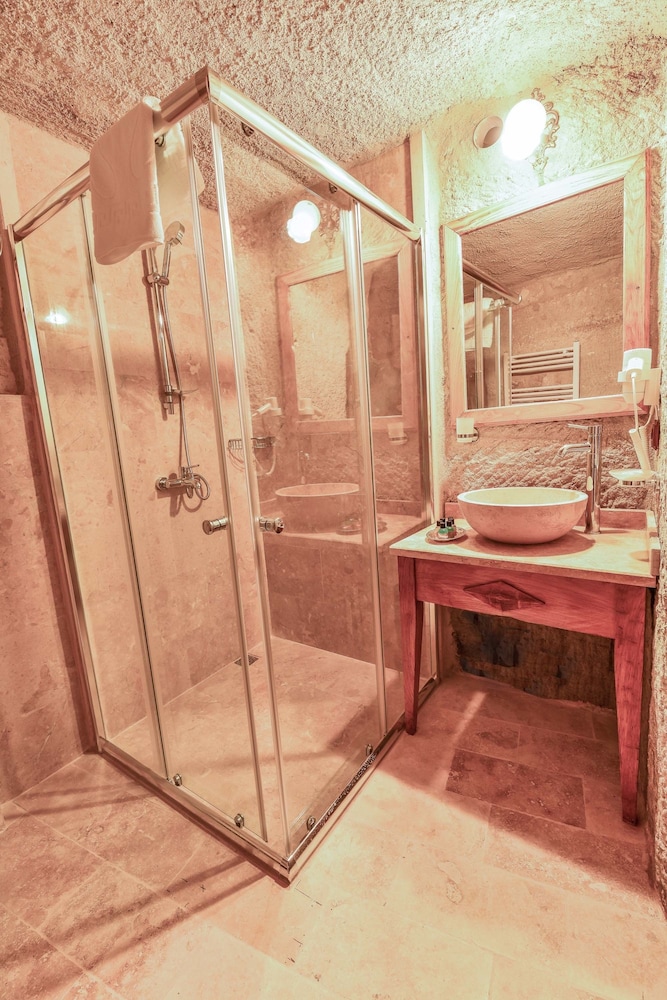 Mosaic Cave Hotel 17/50