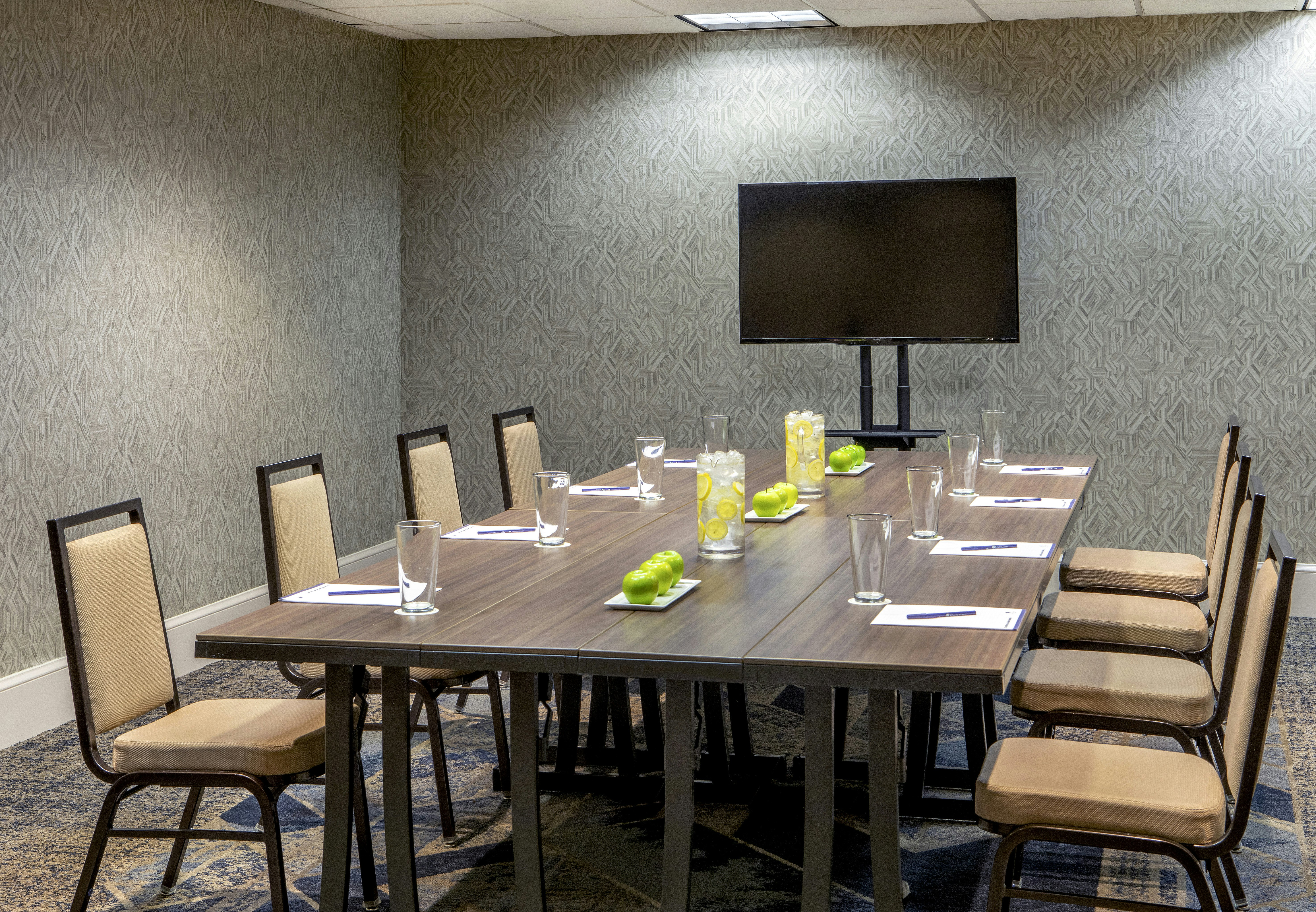 DoubleTree by Hilton Hotel Nashville Downtown 70/79