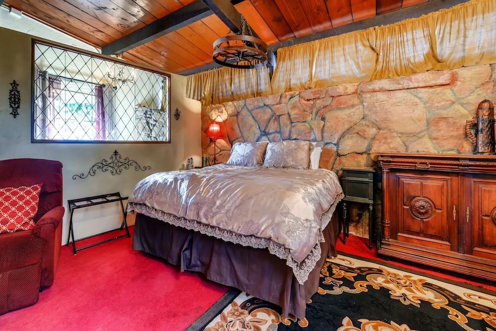 Cliff House Lodge Bed and Breakfast 22/72