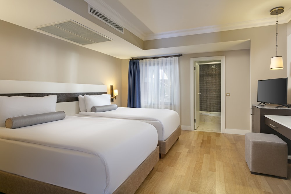 GARDEN SUITE