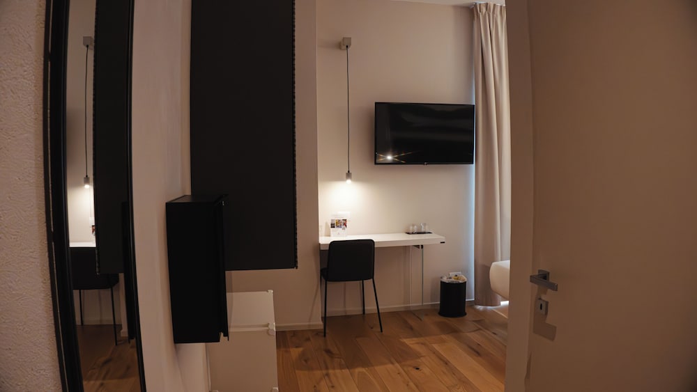 Albergo Centrale 46/54