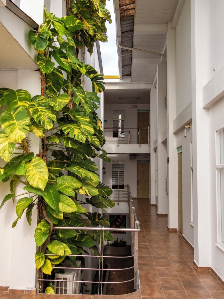 Waira Suites Hotel 45/55