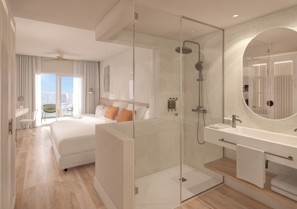 غرفة مفردة بسريرين منفصلين بإطلالة جزئية على البحر، Amare Beach Hotel Sancti Petri 5/6