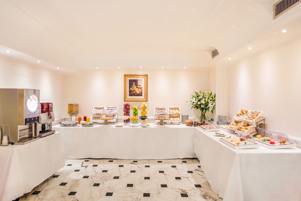 Raeli Hotel Noto 5/27