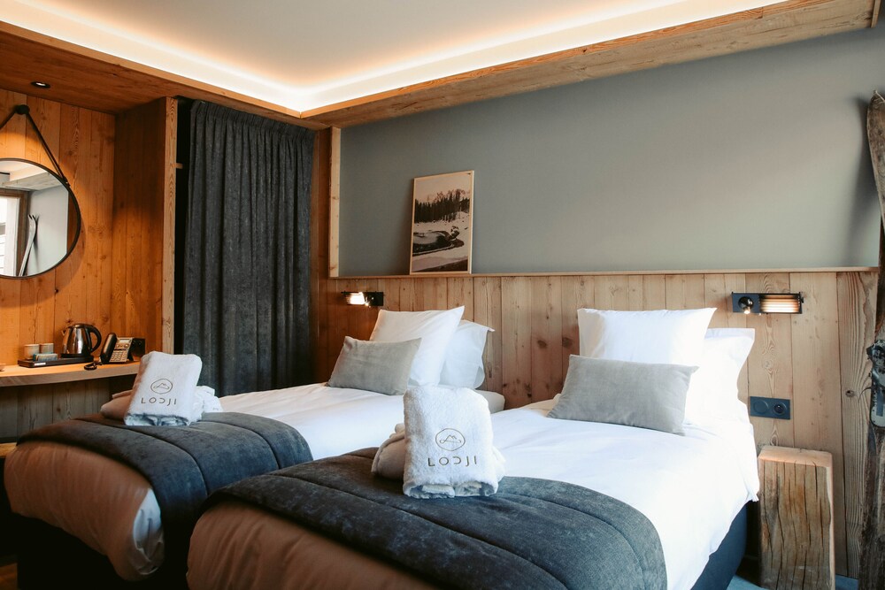 Lodji Hotel 7/50