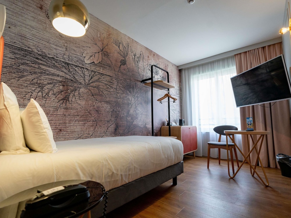 Mercure Saint Omer Centre Gare 26/75