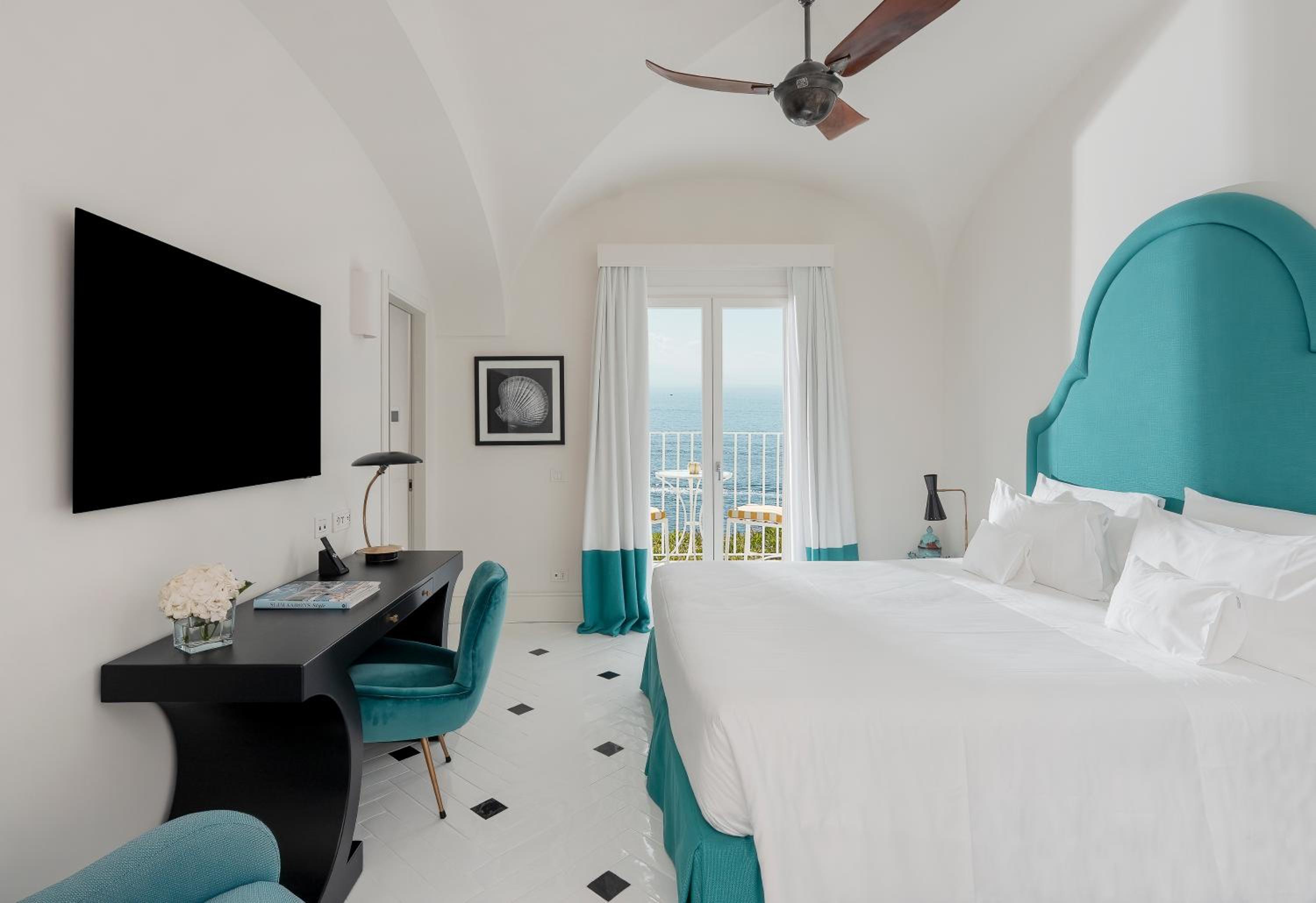 Superior, Double Bed, Sea View